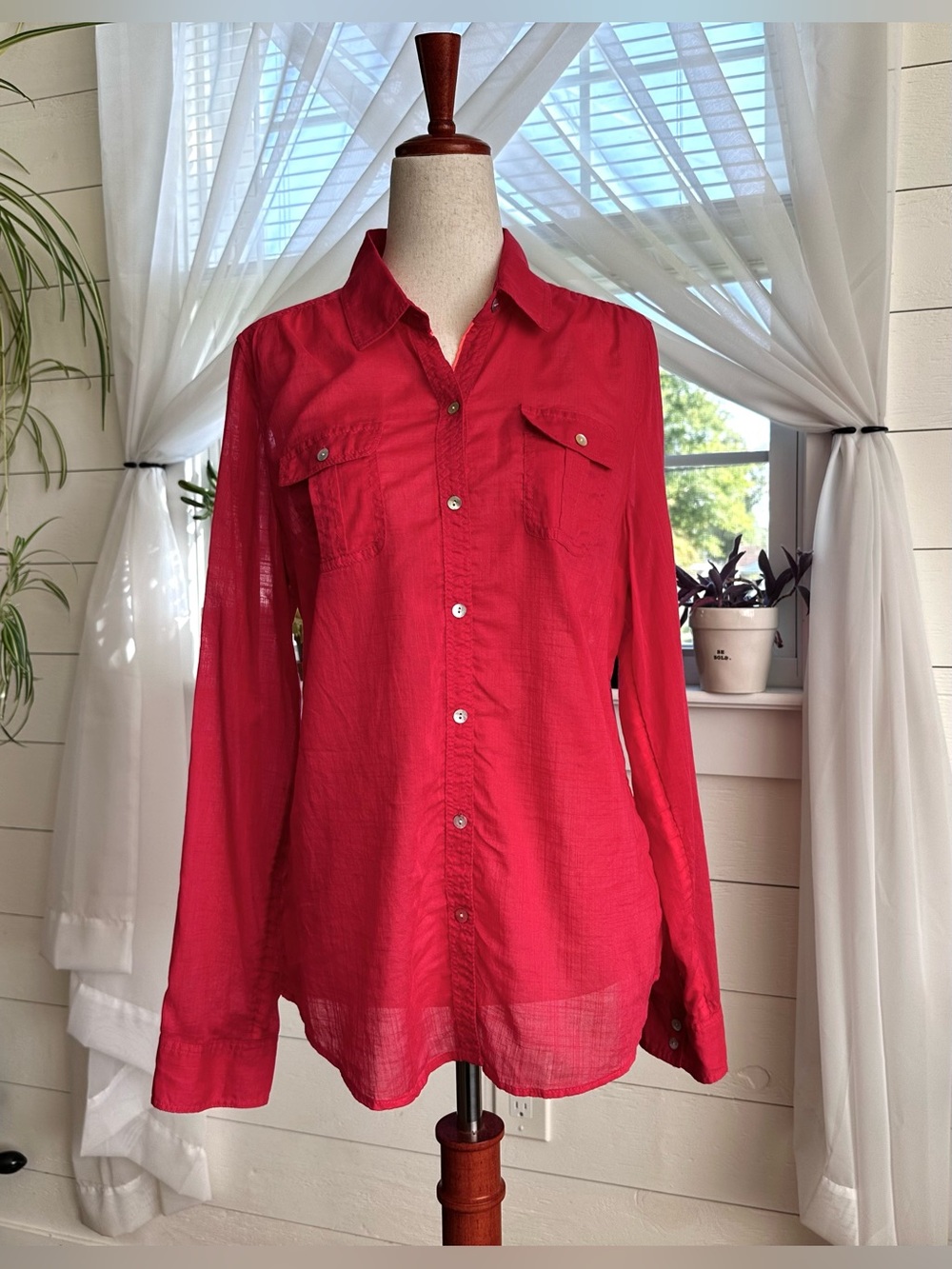 EXPRESS Fuchsia Pink Textured Button Down Utility Shirt Size M EUC